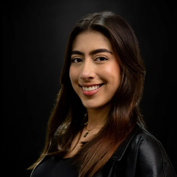 Verónica, Generadora de Contenido en Rowell
